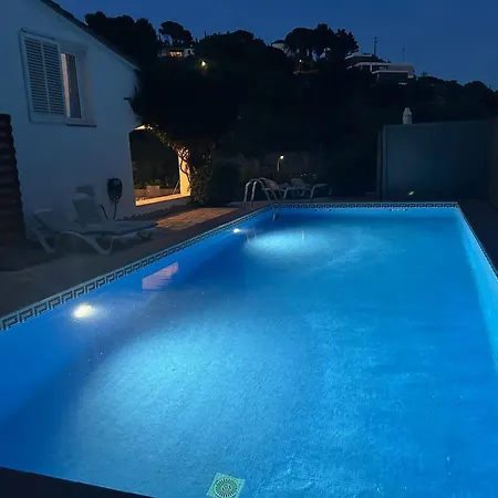 Villa,piscina Privada, Playa Privada, Parking Privado,vistas Al Mar וילה *
