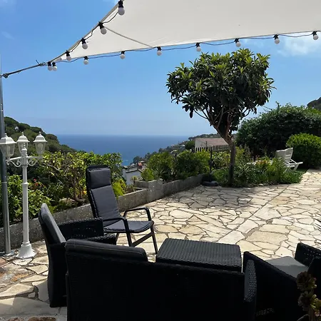 Villa con el parking 24 privado en la playa Tossa de Mar