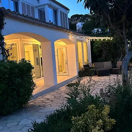 Villa Villa con el parking 24 privado en la playa