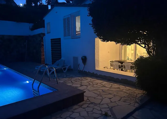 Villa con el parking 24 privado en la playa *