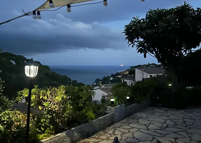 Villa con el parking 24 privado en la playa * Tossa de Mar