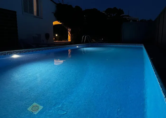 Villa con el parking 24 privado en la playa *