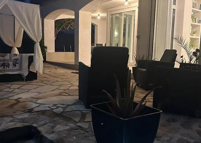 Villa con el parking 24 privado en la playa Tossa de Mar