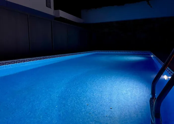 Villa con el parking 24 privado en la playa Villa