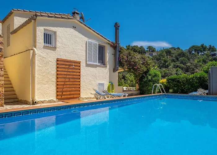 Villa con el parking 24 privado en la playa Tossa de Mar