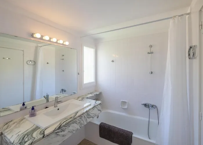 Villa con el parking 24 privado en la playa * Tossa de Mar